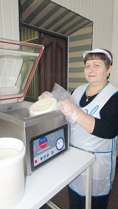 Д. Аганесова: «Продукция сырного цеха пользуется спросом не только в нашем районе»